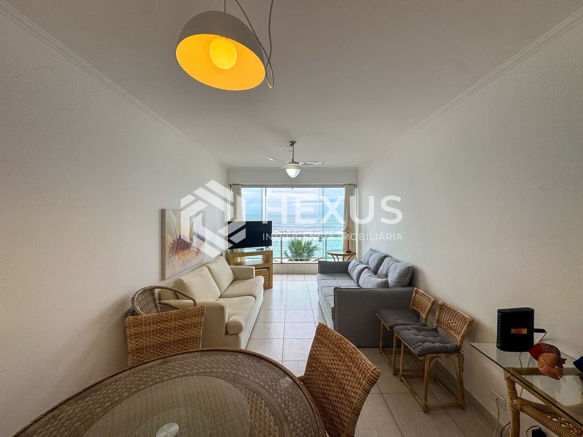 Foto 4 de Apartamento frente mar com varanda na Praia das Pitangueiras, Guaruja