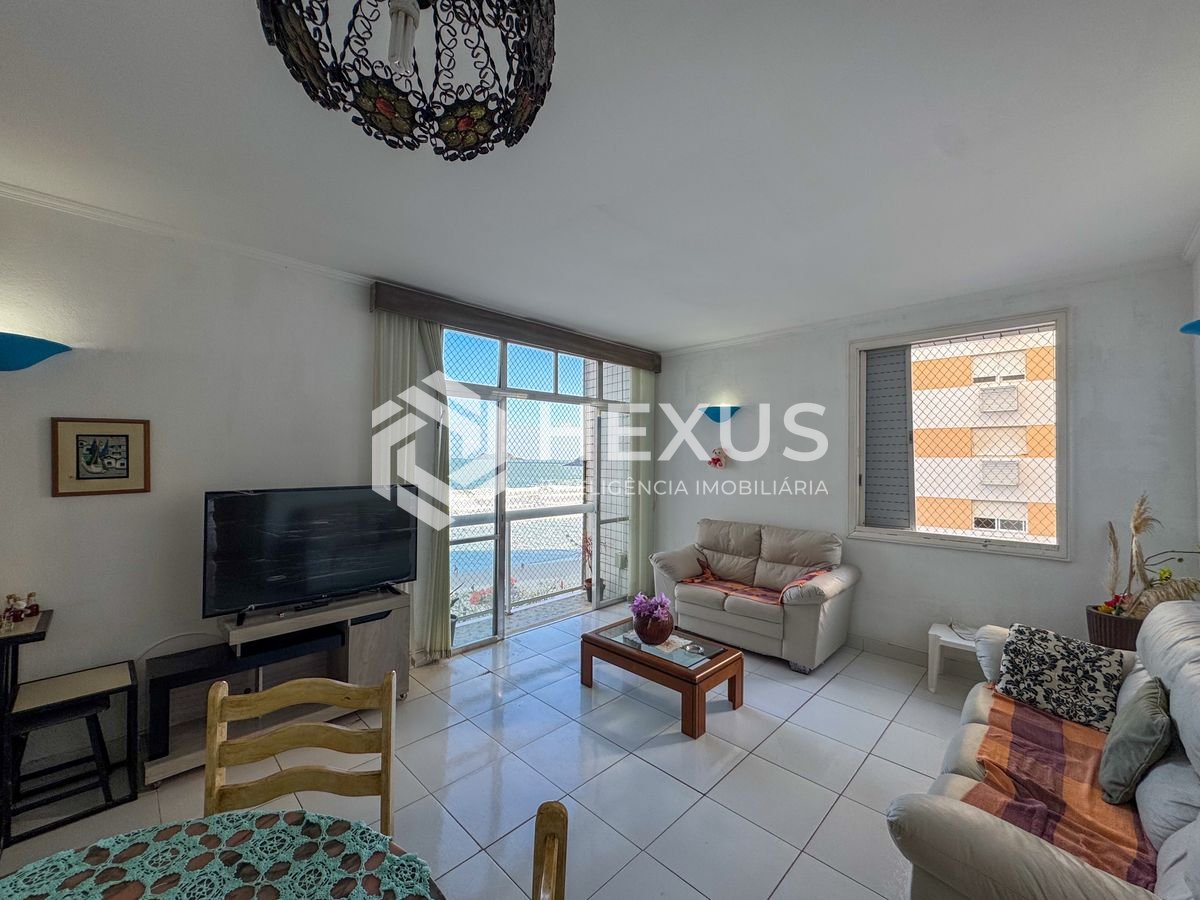 Foto 4 de Apartamento frente mar com varanda e vista na Praia das Pitangueiras, Guaruja