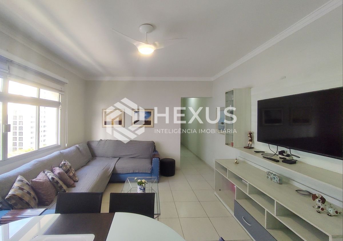 Foto 3 de Apartamento reformado com varanda e vista mar a uma quadra da Praia das Asturias, Guaruja