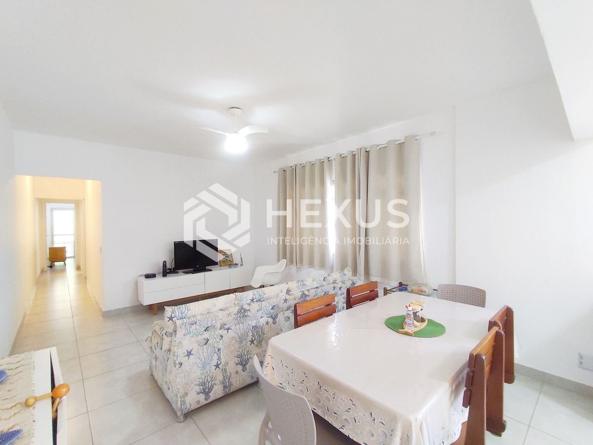 Foto 2 de Apartamento com varanda a uma quadra da Praia das Asturias, Guaruja
