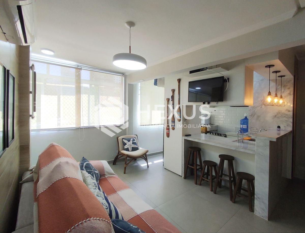 Foto 3 de Apartamento reformado e mobiliado na quadra mar da Praia das Asturias, Guaruja