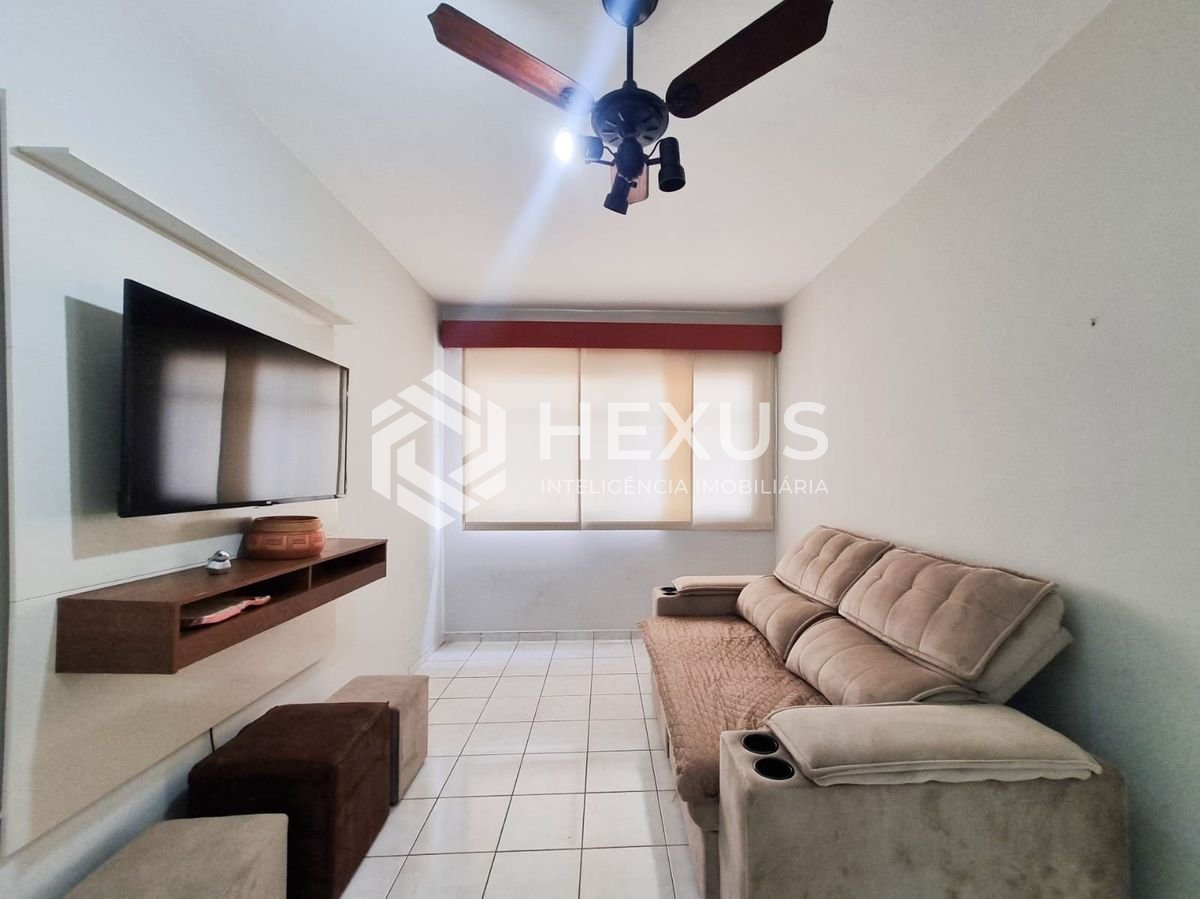 Foto 3 de Apartamento com despesas baixas a duas quadras da Praia das Pitangueiras, Guaruja
