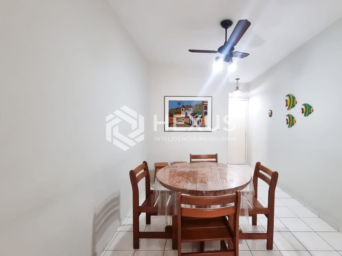 Foto 4 de Apartamento com despesas baixas a duas quadras da Praia das Pitangueiras, Guaruja