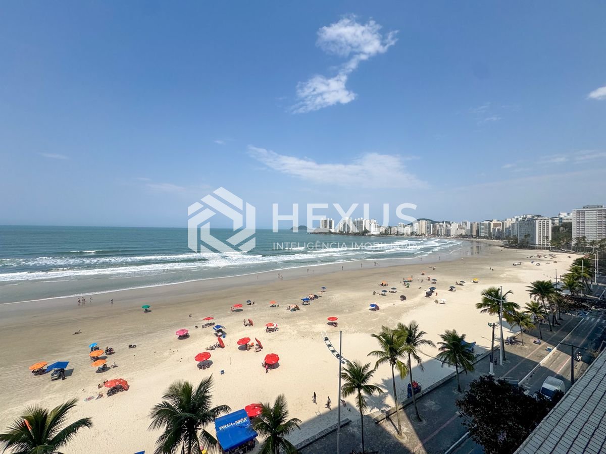 Foto 3 de Apartamento Reformado Frente mar com Varanda na Praia das  Pitangueiras, Guarujá