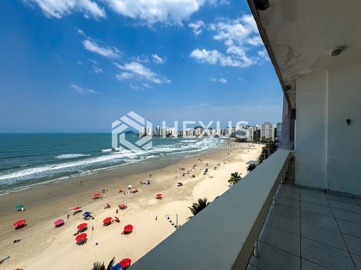 Foto 4 de Apartamento frente mar com varanda na Praia das Pitangueiras, Guarujá