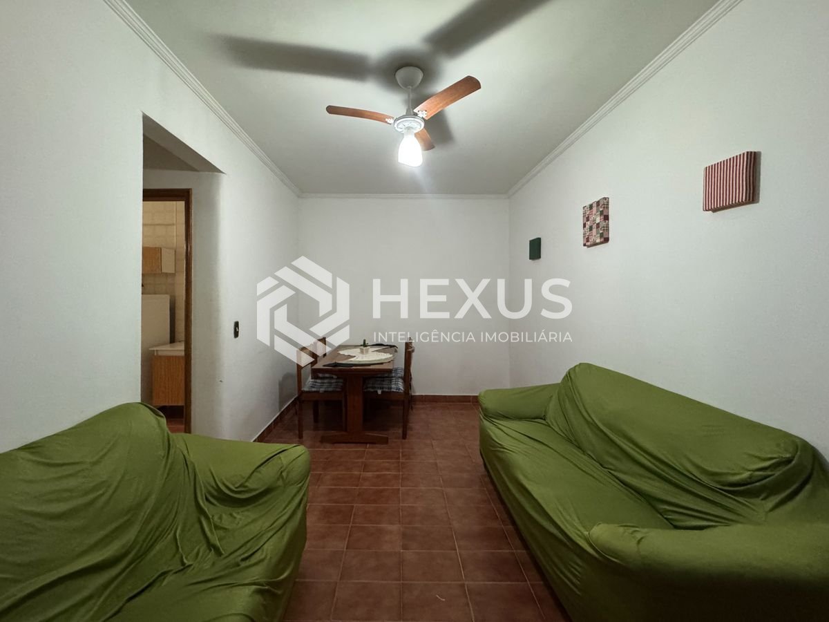 Foto 4 de Apartamento mobiliado com despesas baixas a duas quadras da Praia das Pitangueiras, Guaruja