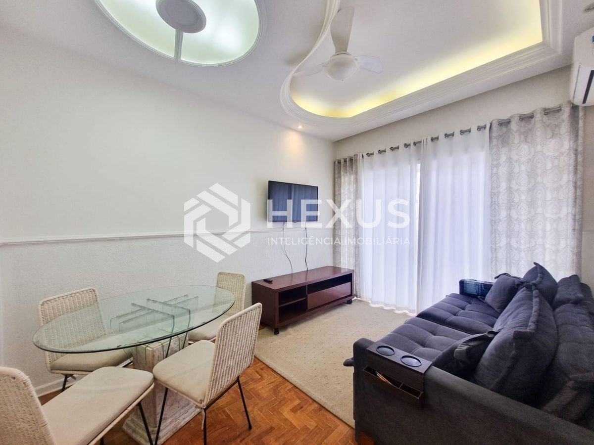 Foto 3 de Apartamento reformado na quadra mar da Praia das Pitangueiras, Guaruja