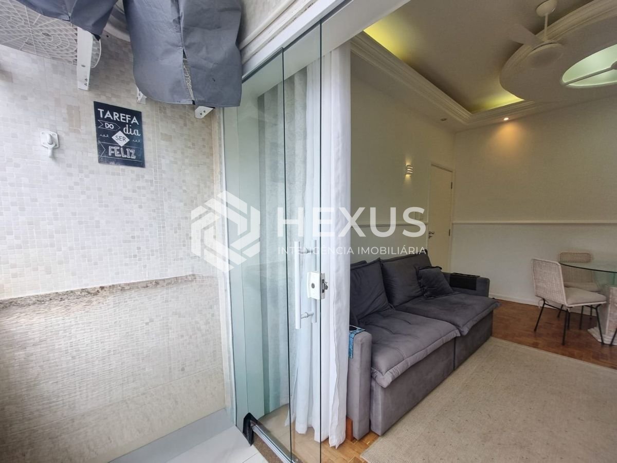 Foto 5 de Apartamento reformado na quadra mar da Praia das Pitangueiras, Guaruja