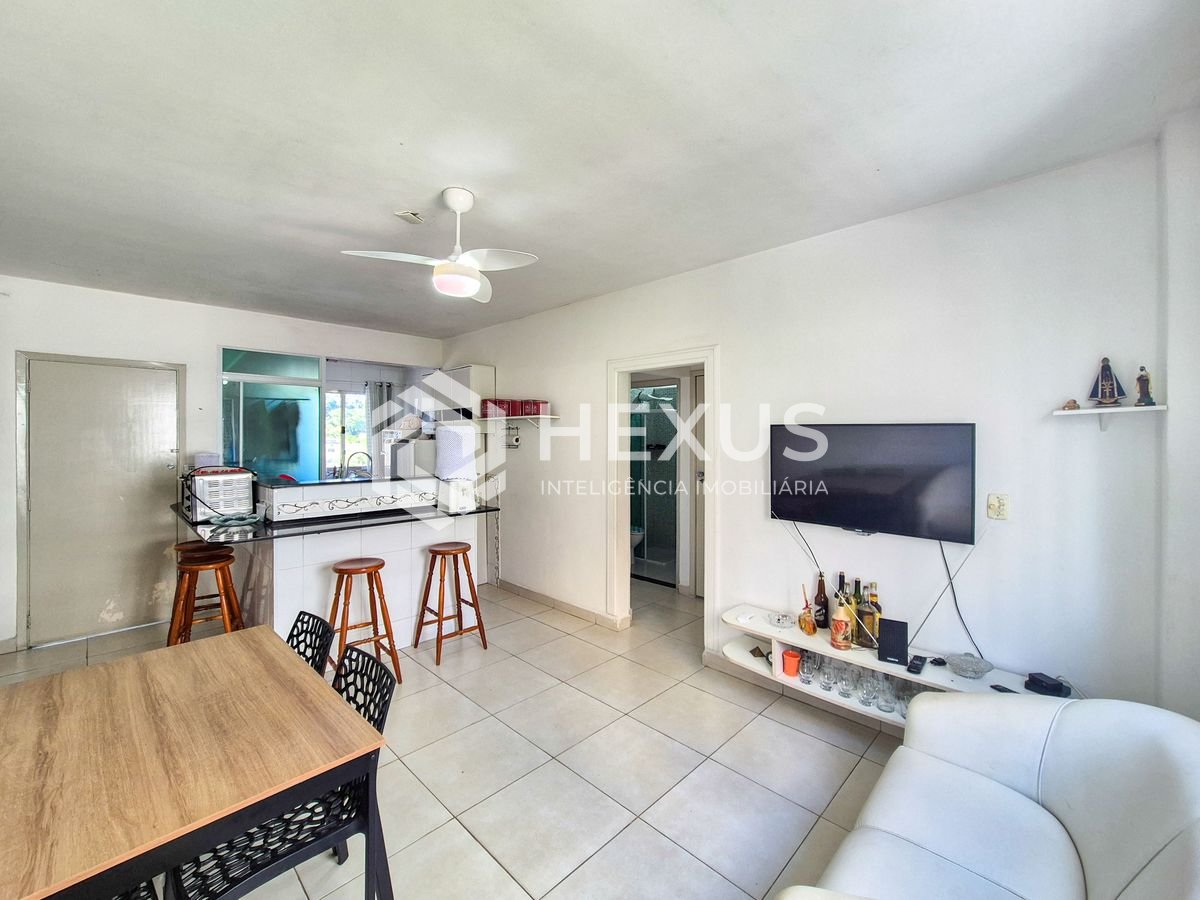 Foto 3 de Apartamento mobiliado a duas quadras da Praia das Pitangueiras, Guaruja