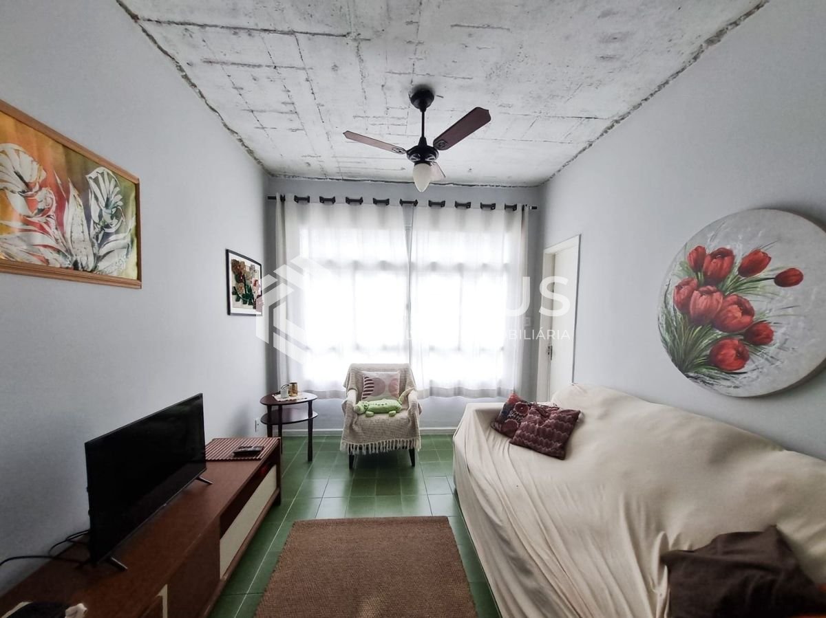 Foto 4 de Apartamento com varanda e vista mar na quadra-mar da Praia das Pitangueiras, Guaruja