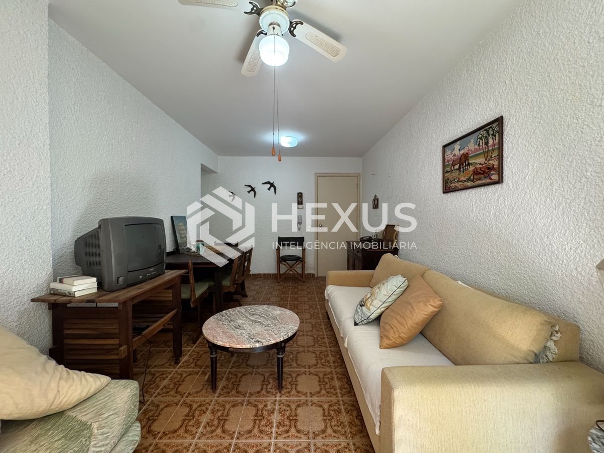 Foto 5 de Apartamento com varanda e vista mar na quadra mar da Praia das Pitangueiras, Guaruja