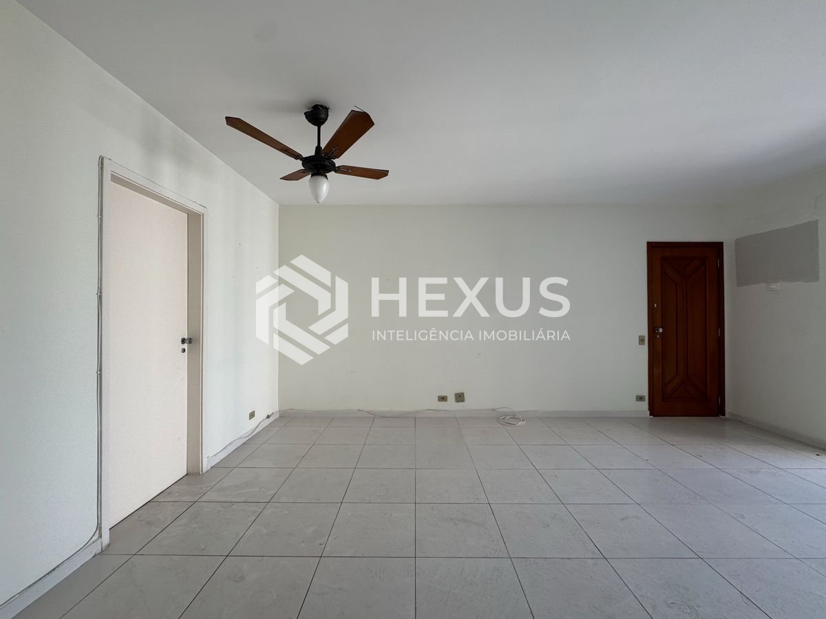 Foto 5 de Apartamento com varanda, lazer e vista mar a duas quadras da Praia das Pitangueiras, Guaruja
