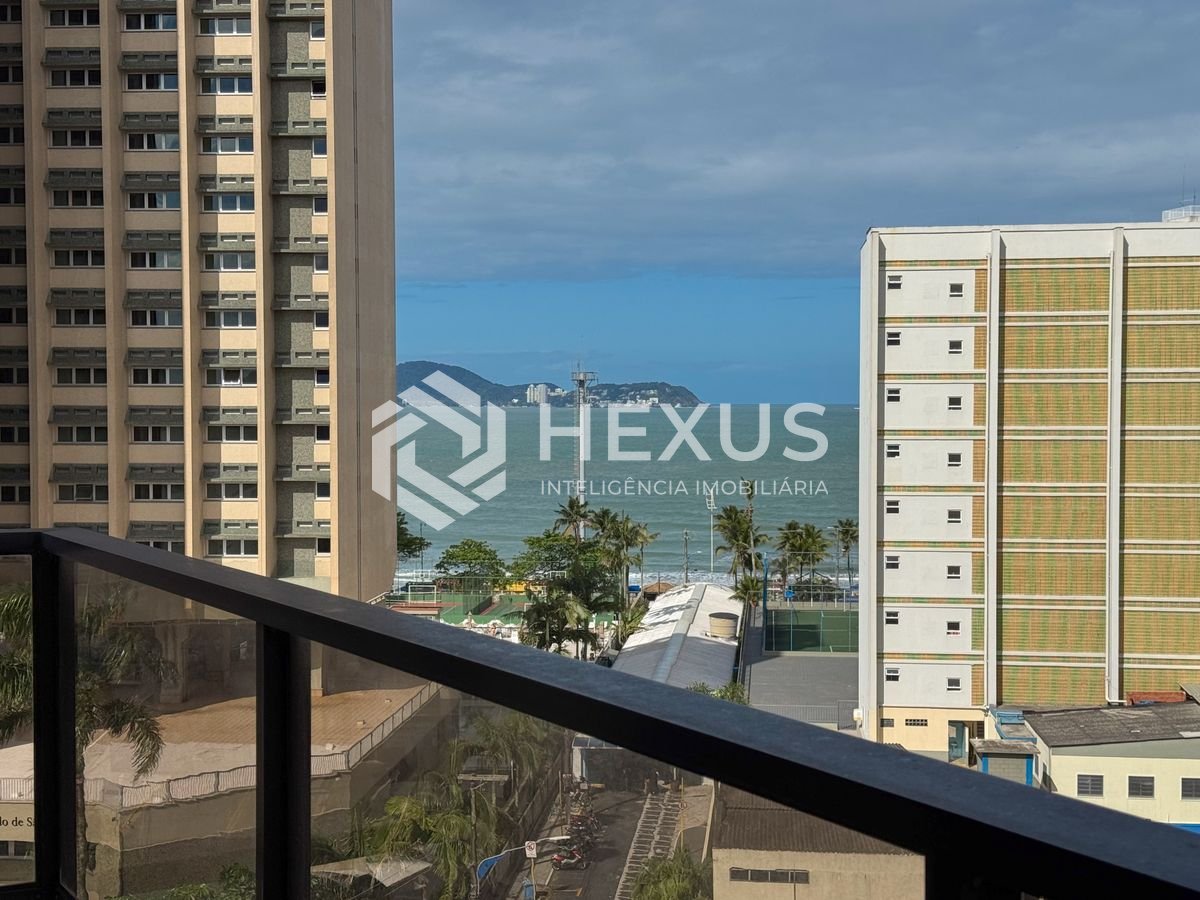 Foto 3 de Apartamento com varanda e vista mar a uma quadra da Praia das Asturias, Guaruja