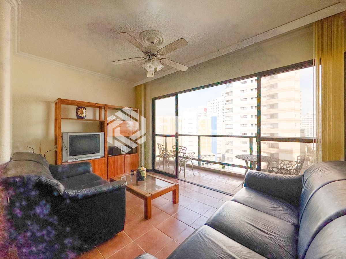 Foto 4 de Apartamento com varanda e vista mar a uma quadra da Praia das Asturias, Guaruja