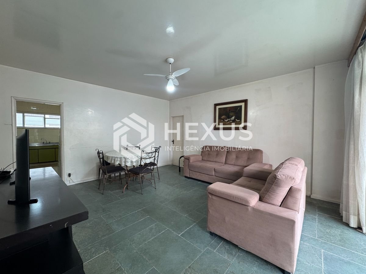 Foto 4 de Apartamento com varanda e vista mar na quadra mar da Praia das Pitangueiras, Guaruja