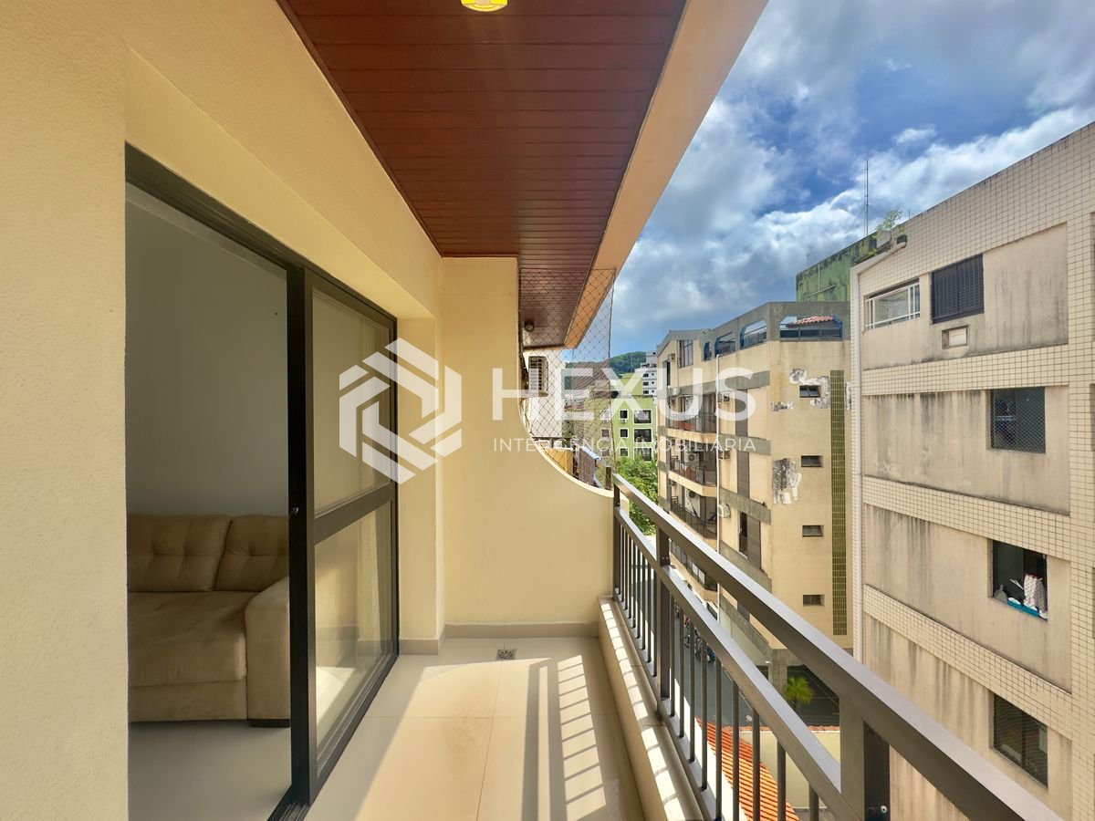 Foto 3 de Apartamento reformado com varanda na Praia das Asturias,Guaruja