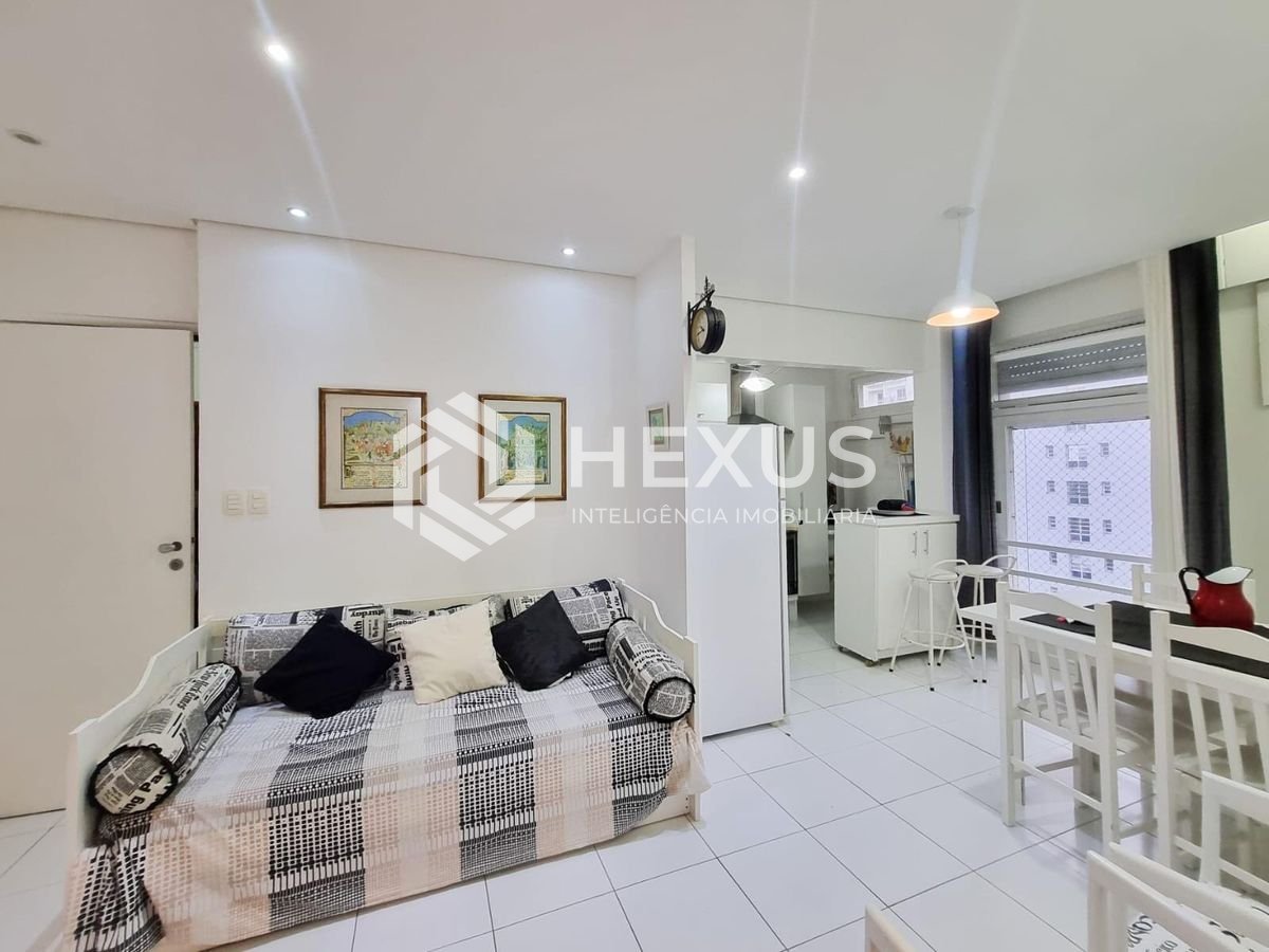 Foto 4 de Apartamento reformado e mobiliado a uma quadra da Praia das Pitangueiras, Guaruja