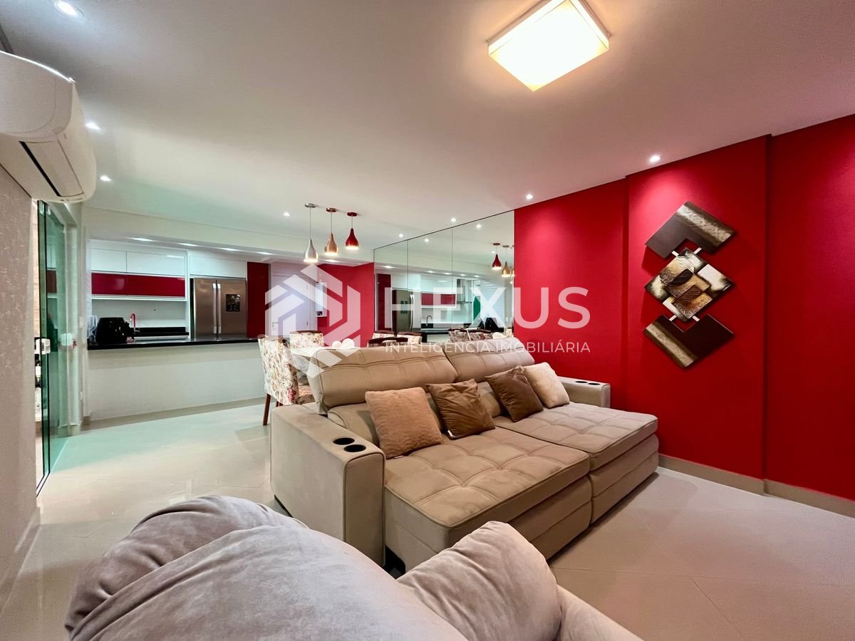 Foto 5 de Apartamento reformado com varanda gourmet e lazer na quadra mar da Praia das Pitangueiras, Guaruja