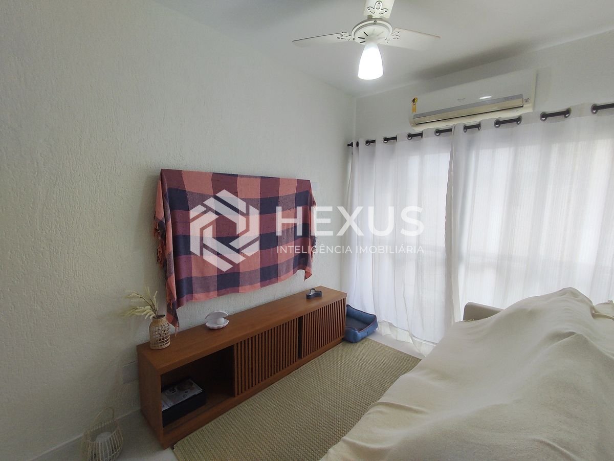 Foto 3 de Apartamento reformado com varanda, lazer, piscina e churrasqueira na Praia das Asturias, Guaruja