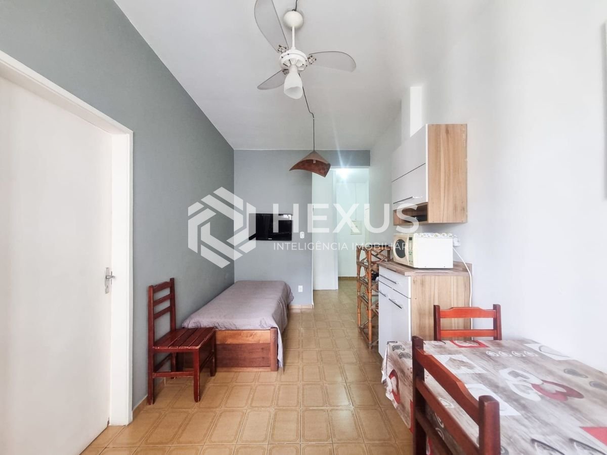 Foto 5 de Apartamento reformado e mobiliado a uma quadra da Praia das Pitangueiras, Guaruja