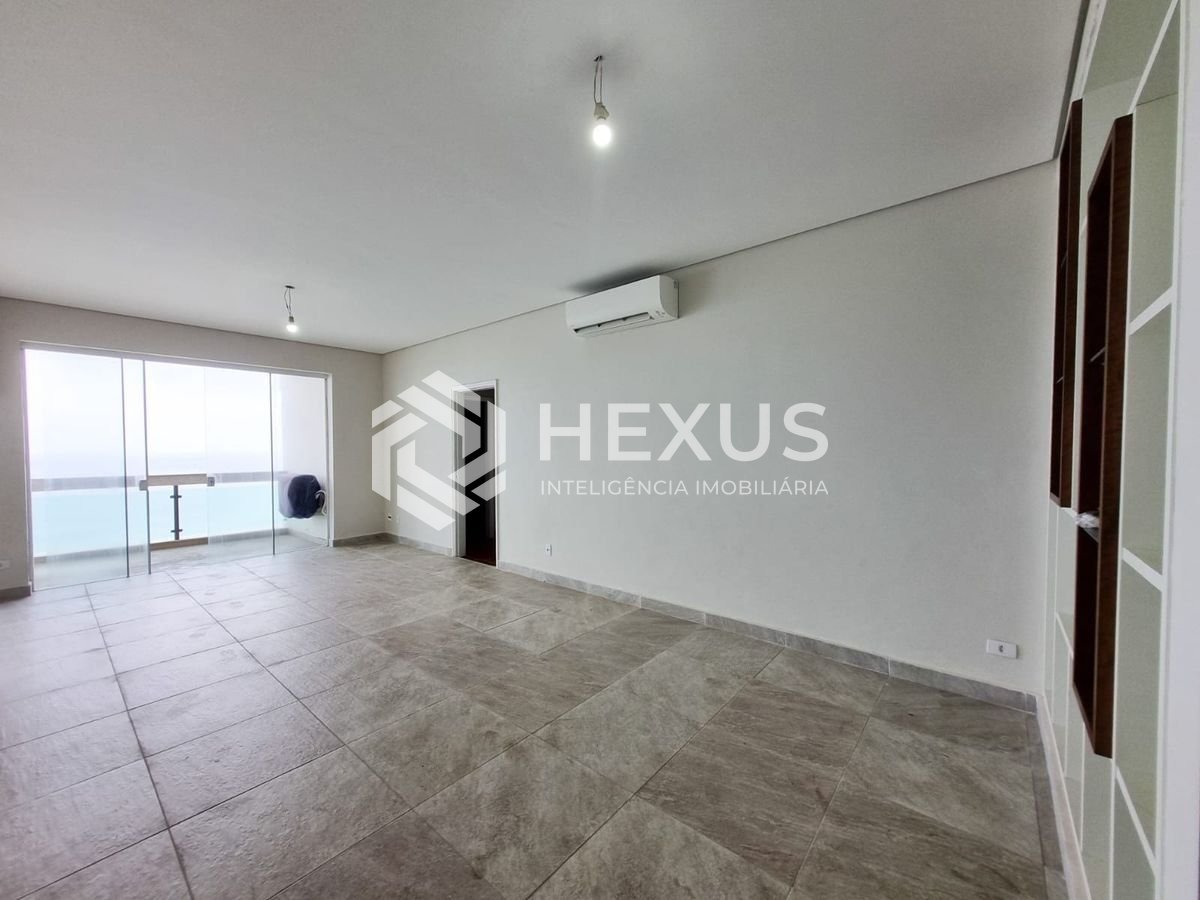 Foto 4 de Apartamento frente mar com varanda vista mar e lazer na Praia das Pitangueiras, Guaruja