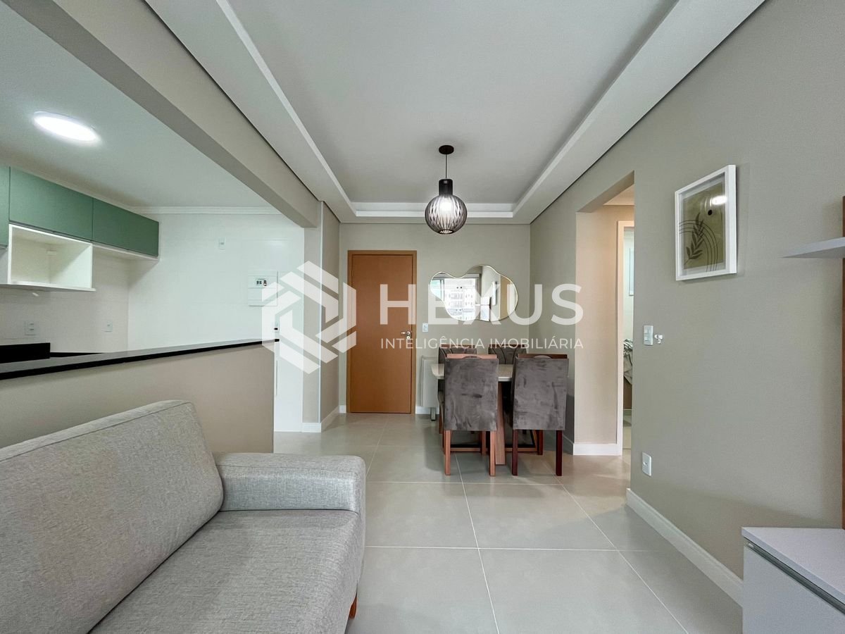 Foto 5 de Apartamento reformado com varanda gourmet e lazer a uma quadra da Praia das Asturias, Guaruja