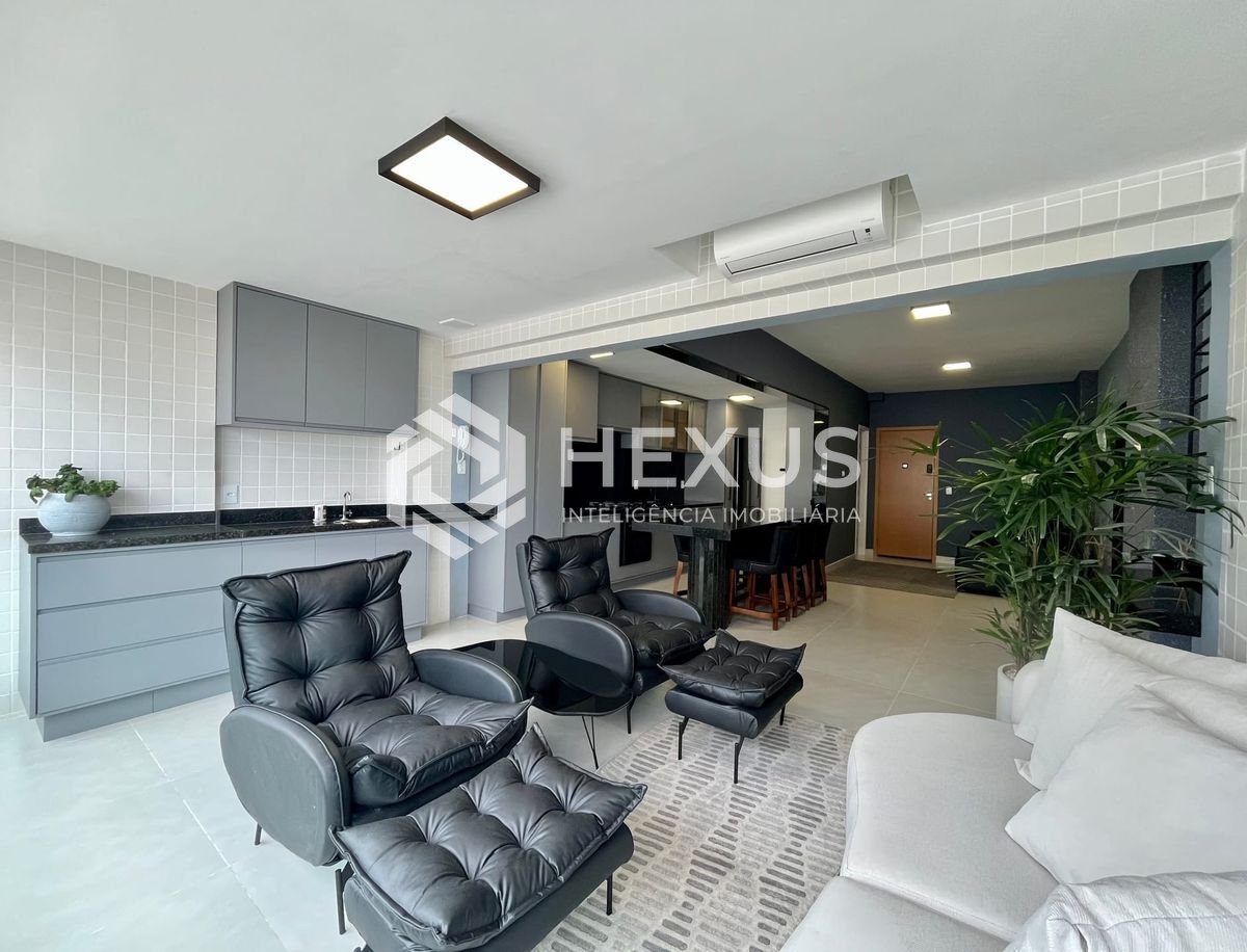 Foto 3 de Apartamento reformado com varanda gourmet vista mar e lazer na Praia das Astúrias, Guarujá