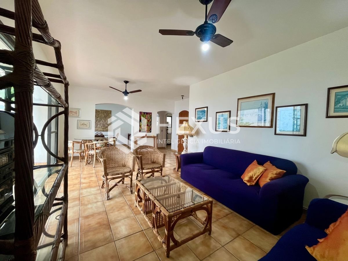 Foto 5 de Apartamento com varanda, lazer e vista mar a uma quadra da Praia das Pitangueiras, Guaruja