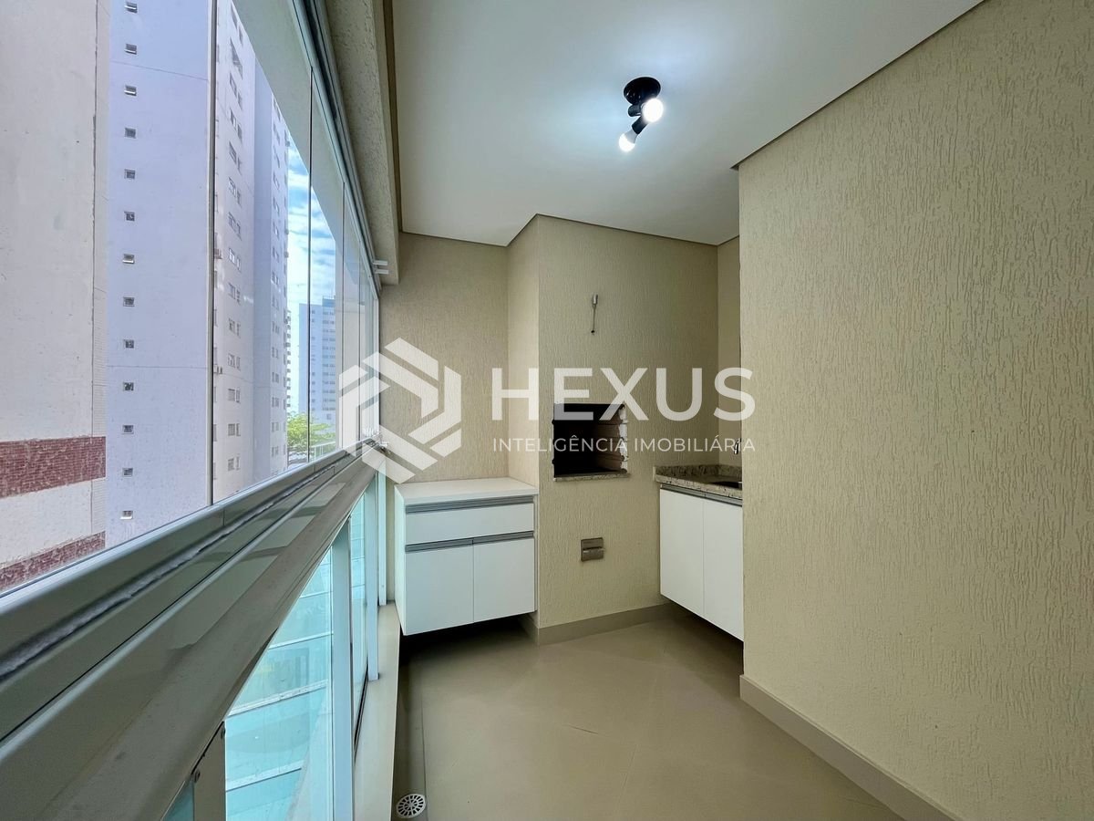 Foto 3 de Apartamento com varanda gourmet e lazer completo a uma quadra da Praia das Pitangueiras, Guaruja