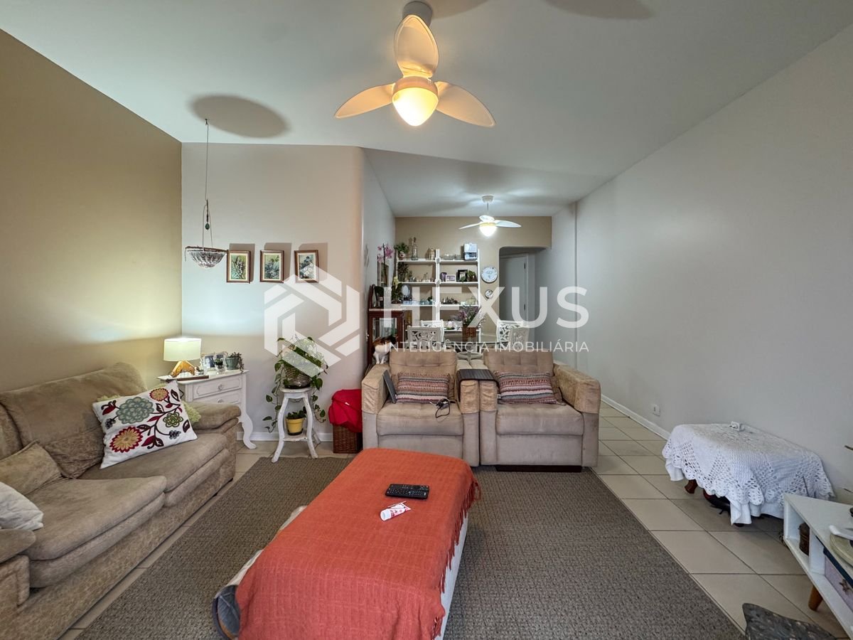 Foto 4 de Apartamento com varanda e vista mar a uma quadra da Praia das Asturias, Guaruja