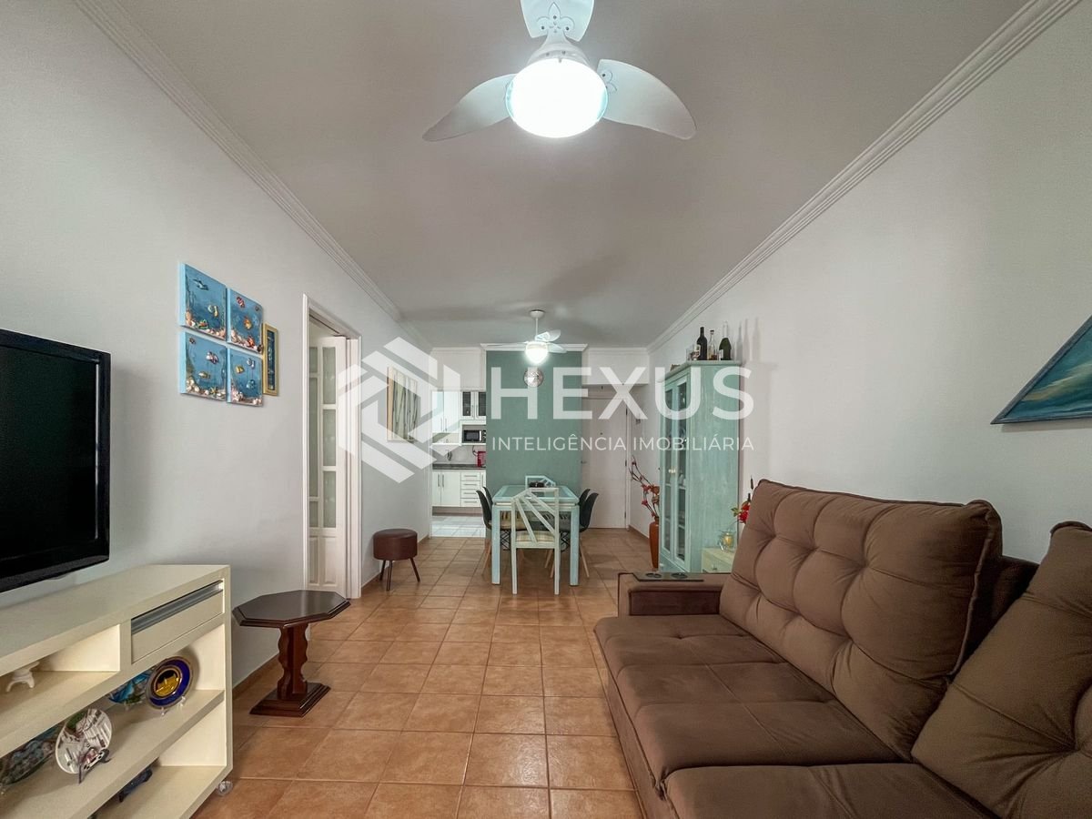 Foto 4 de Apartamento com varanda vista mar e lazer na quadra-mar da Praia das Pitangueiras, Guarujá