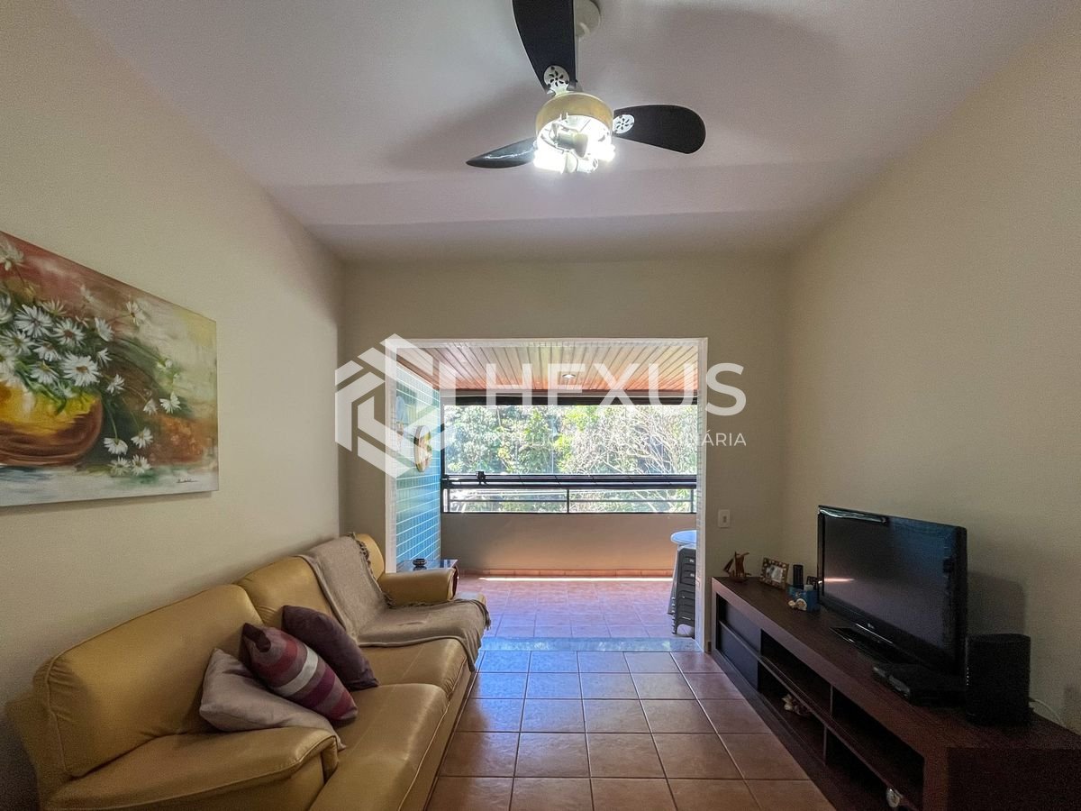 Foto 4 de Apartamento com varanda e lazer na beira mar da Praia das Pitangueiras, Guaruja
