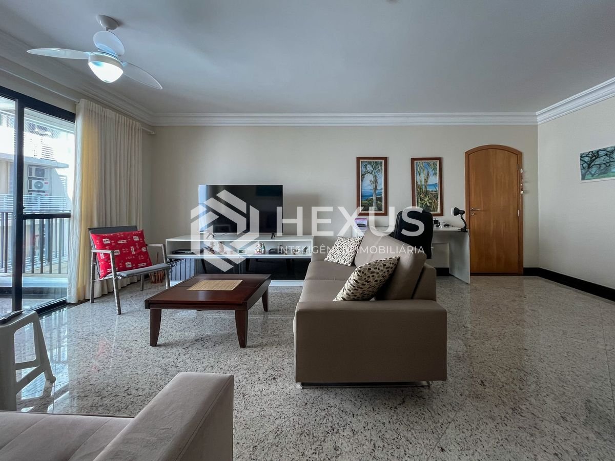 Foto 5 de Apartamento com varanda, vista mar e lazer a uma quadra da Praia das Pitangueiras, Guaruja