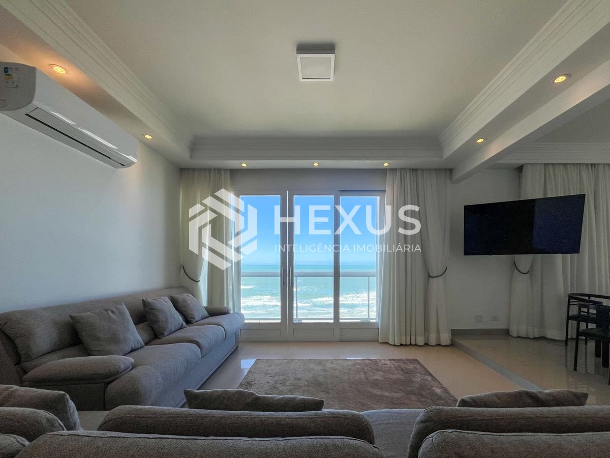 Foto 2 de Apartamento frente mar reformado com varanda vista mar na Praia das Pitangueiras, Guaruja
