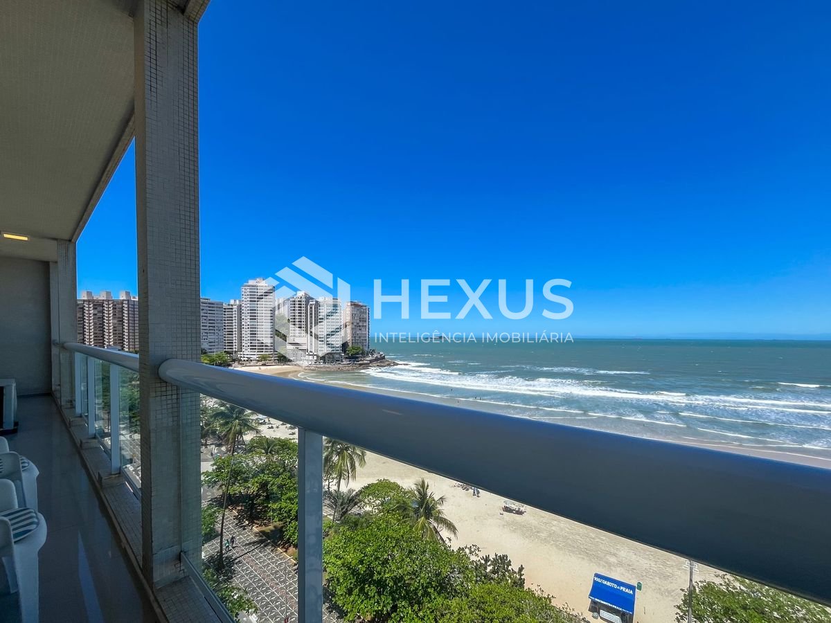 Foto 3 de Apartamento frente mar reformado com varanda vista mar na Praia das Pitangueiras, Guaruja