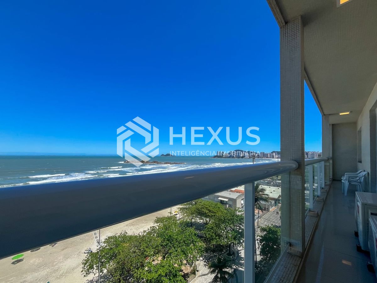 Foto 4 de Apartamento frente mar reformado com varanda vista mar na Praia das Pitangueiras, Guaruja