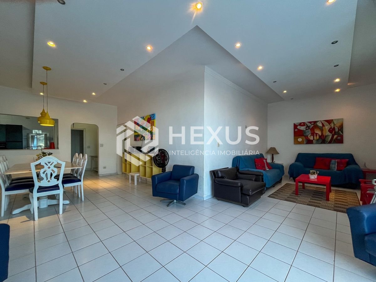 Foto 5 de Apartamento reformado frente mar com varanda e vista mar na Praia das Pitangueiras, Guaruja