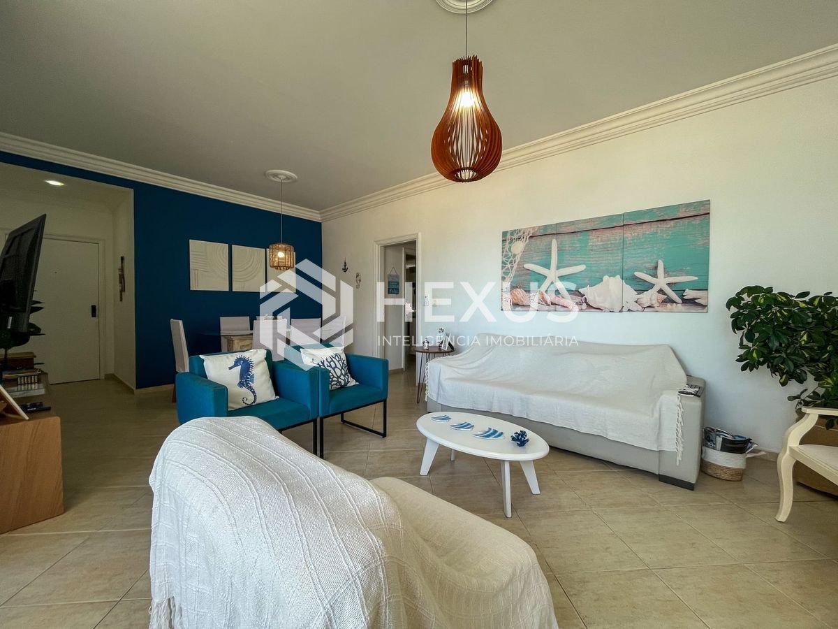 Foto 5 de Apartamento frente mar com varanda na Praia das Pitangueiras, Guaruja