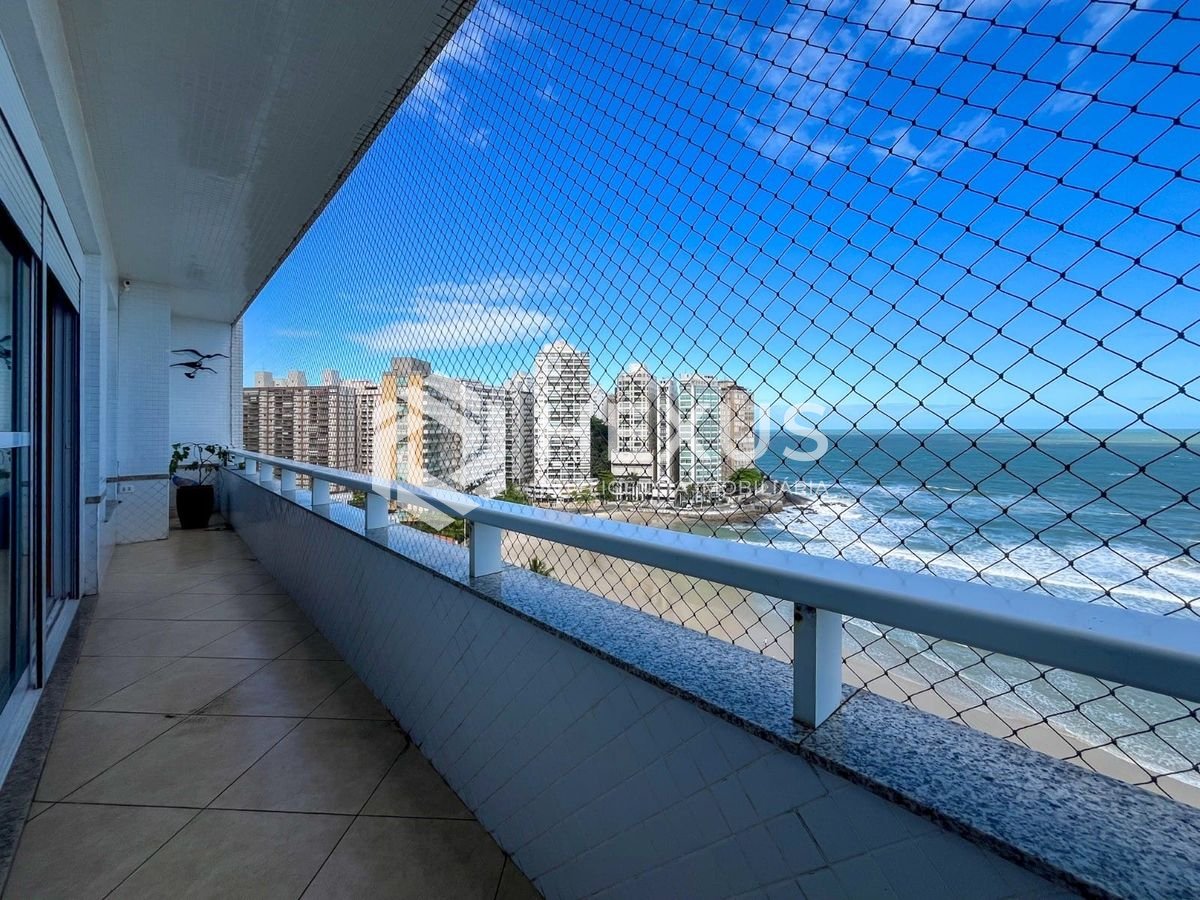 Foto 2 de Apartamento frente mar com varanda e vista mar na Praia das Pitangueiras, Guaruja