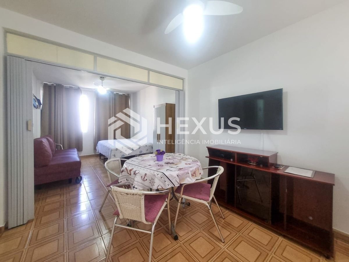Foto 2 de Apartamento na quadra mar da Praia das Pitangueiras, Guaruja