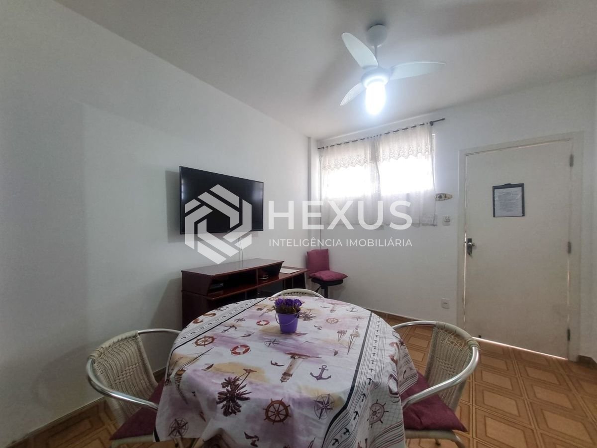 Foto 3 de Apartamento na quadra mar da Praia das Pitangueiras, Guaruja