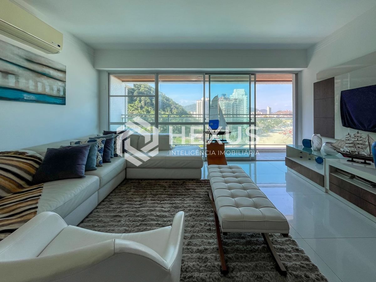 Foto 3 de Apartamento frente mar com varanda, vista mar e lazer na Praia das Pitangueiras, Guaruja