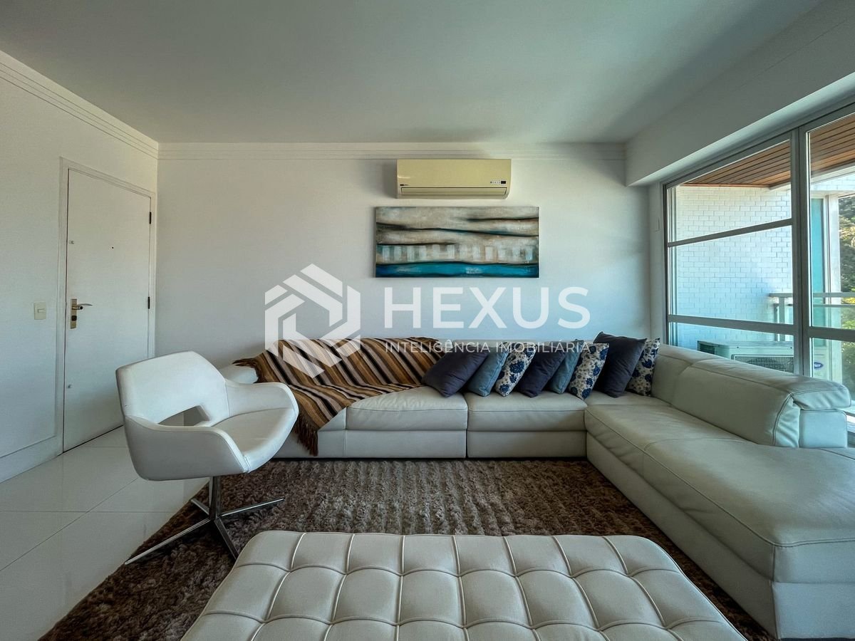 Foto 5 de Apartamento frente mar com varanda, vista mar e lazer na Praia das Pitangueiras, Guaruja