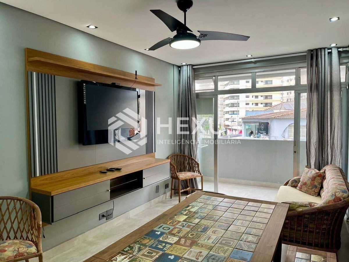 Foto 4 de Apartamento reformado com varanda na Praia das Asturias, Guaruja