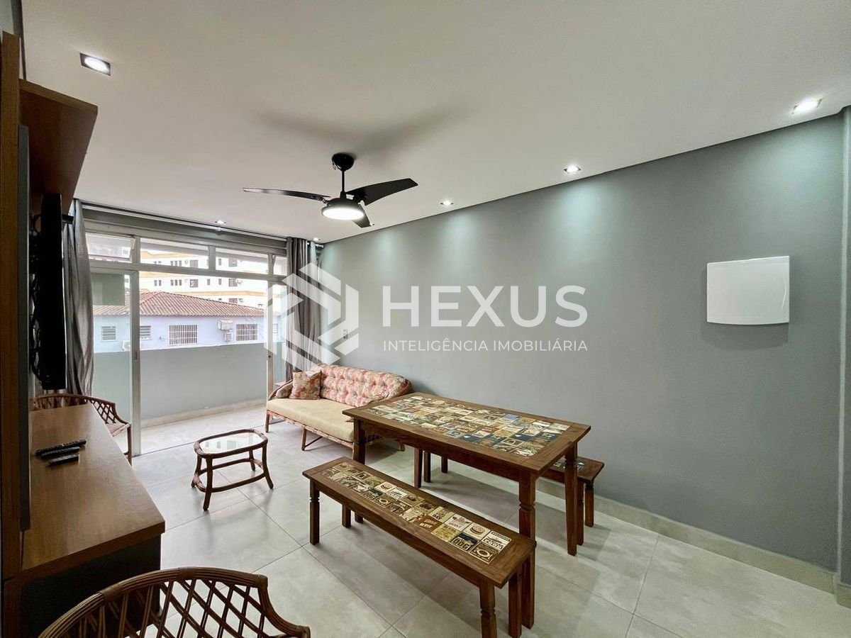 Foto 5 de Apartamento reformado com varanda na Praia das Asturias, Guaruja