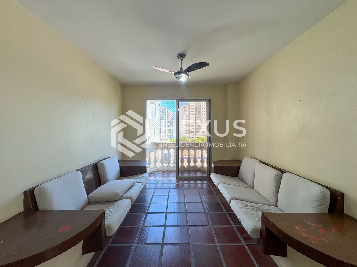 Foto 3 de Apartamento com varanda e vista mar a uma quadra da Praia das Pitangueiras, Guaruja