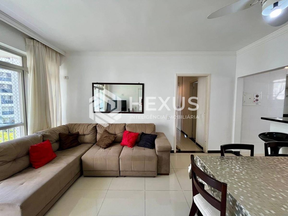 Foto 4 de Apartamento reformado com varanda e lazer na Praia das Pitangueiras, Guaruja