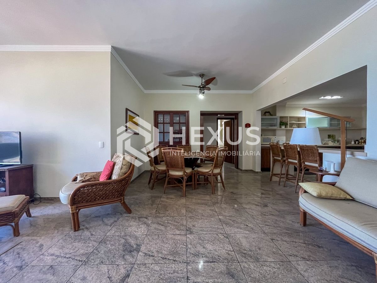 Foto 4 de Apartamento frente mar com varanda vista mar na Praia das Pitangueiras, Guaruja