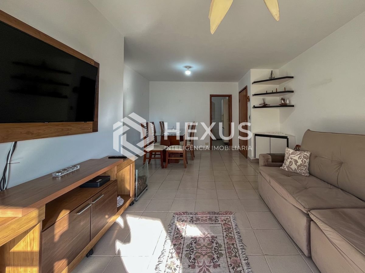 Foto 5 de Apartamento com varanda e vista mar na quadra mar da Praia das Pitangueiras, Guaruja