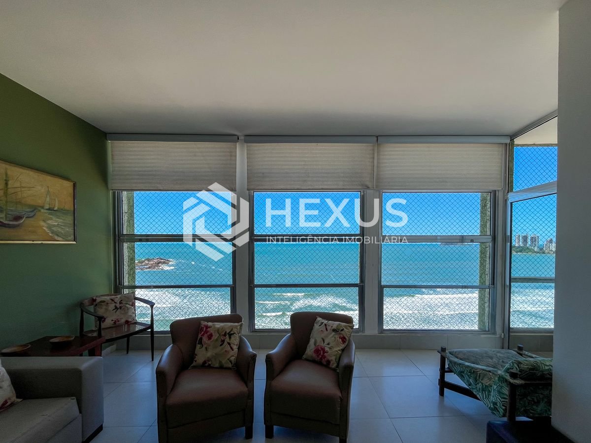 Foto 3 de Apartamento frente mar com varanda na Praia das Pitangueiras, Guaruja